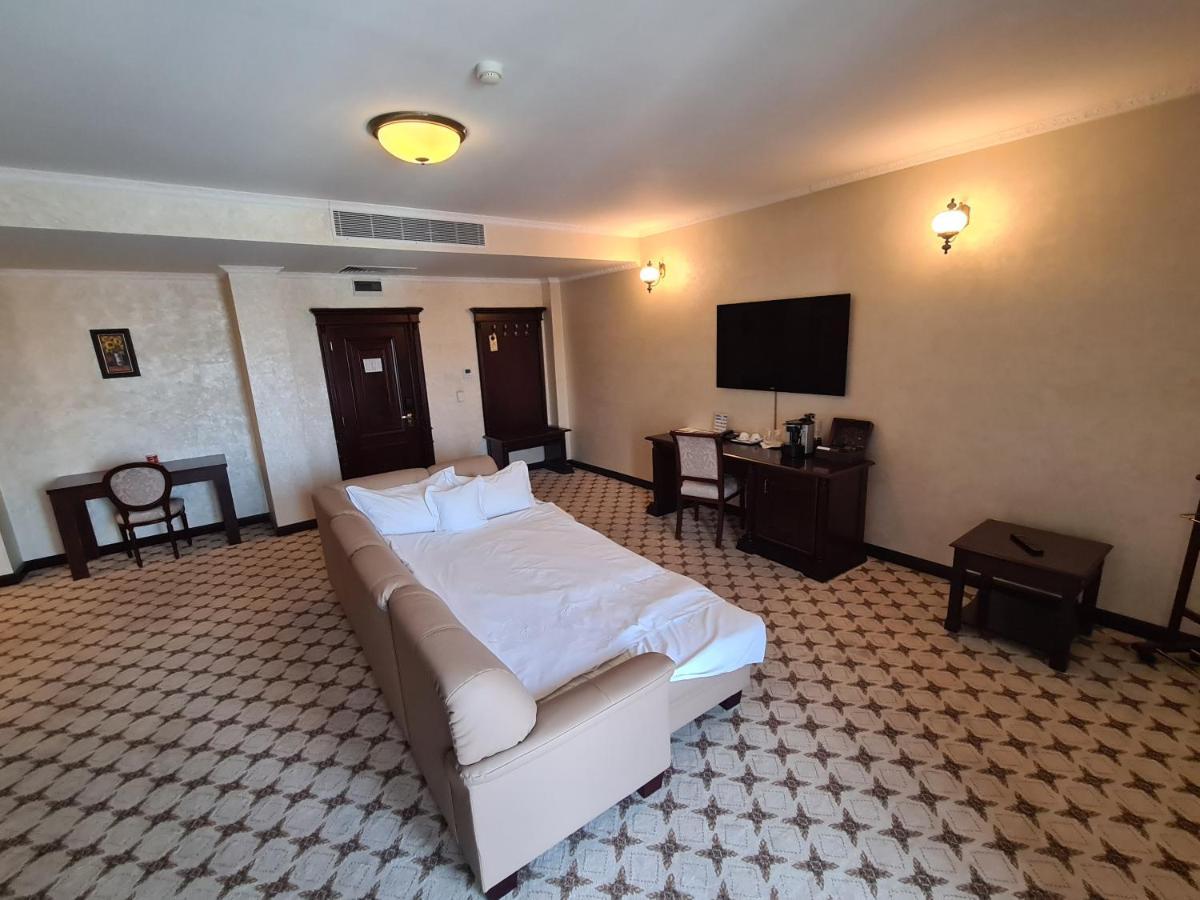 Hotel Golden House Craiova Exteriér fotografie