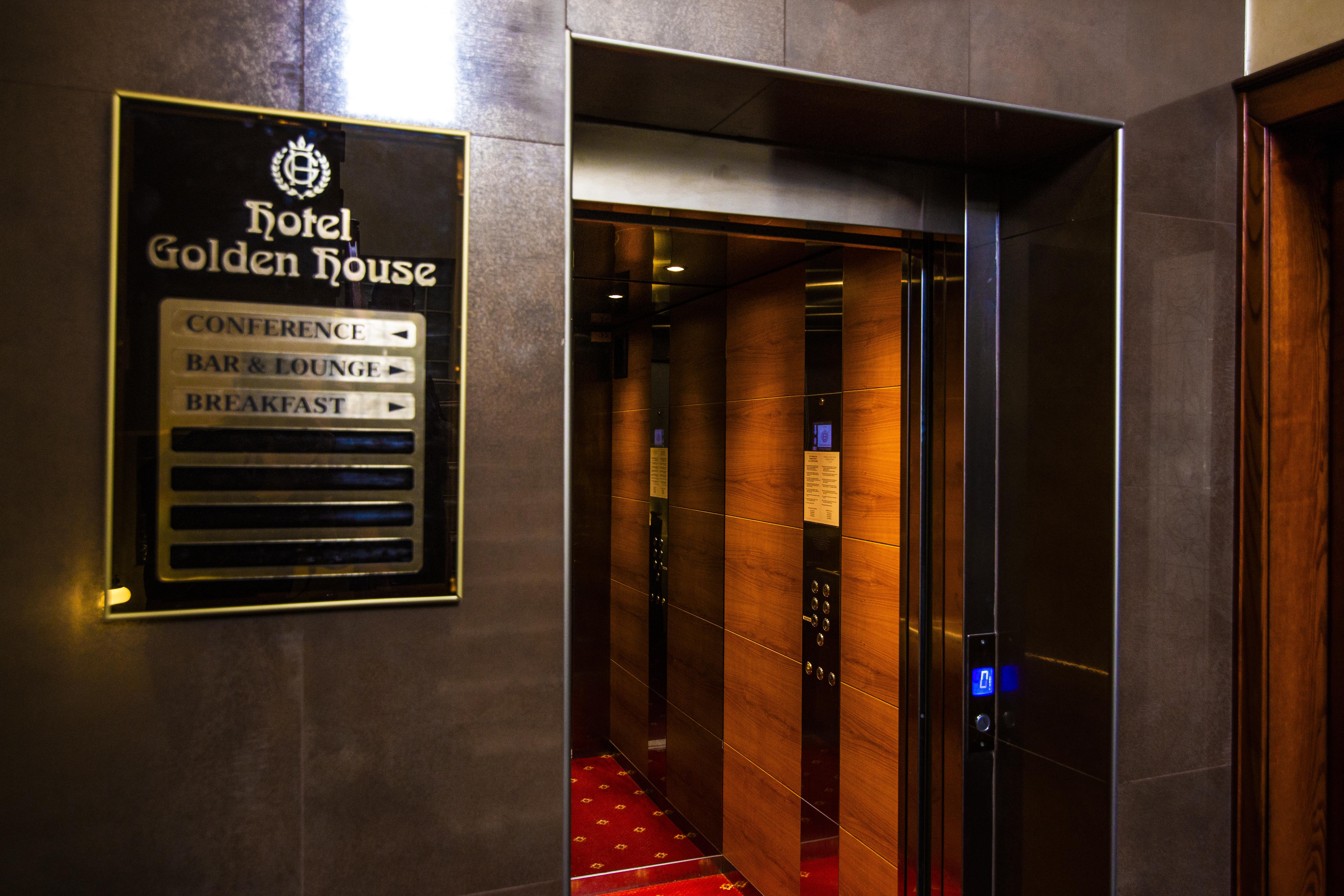 Hotel Golden House Craiova Exteriér fotografie